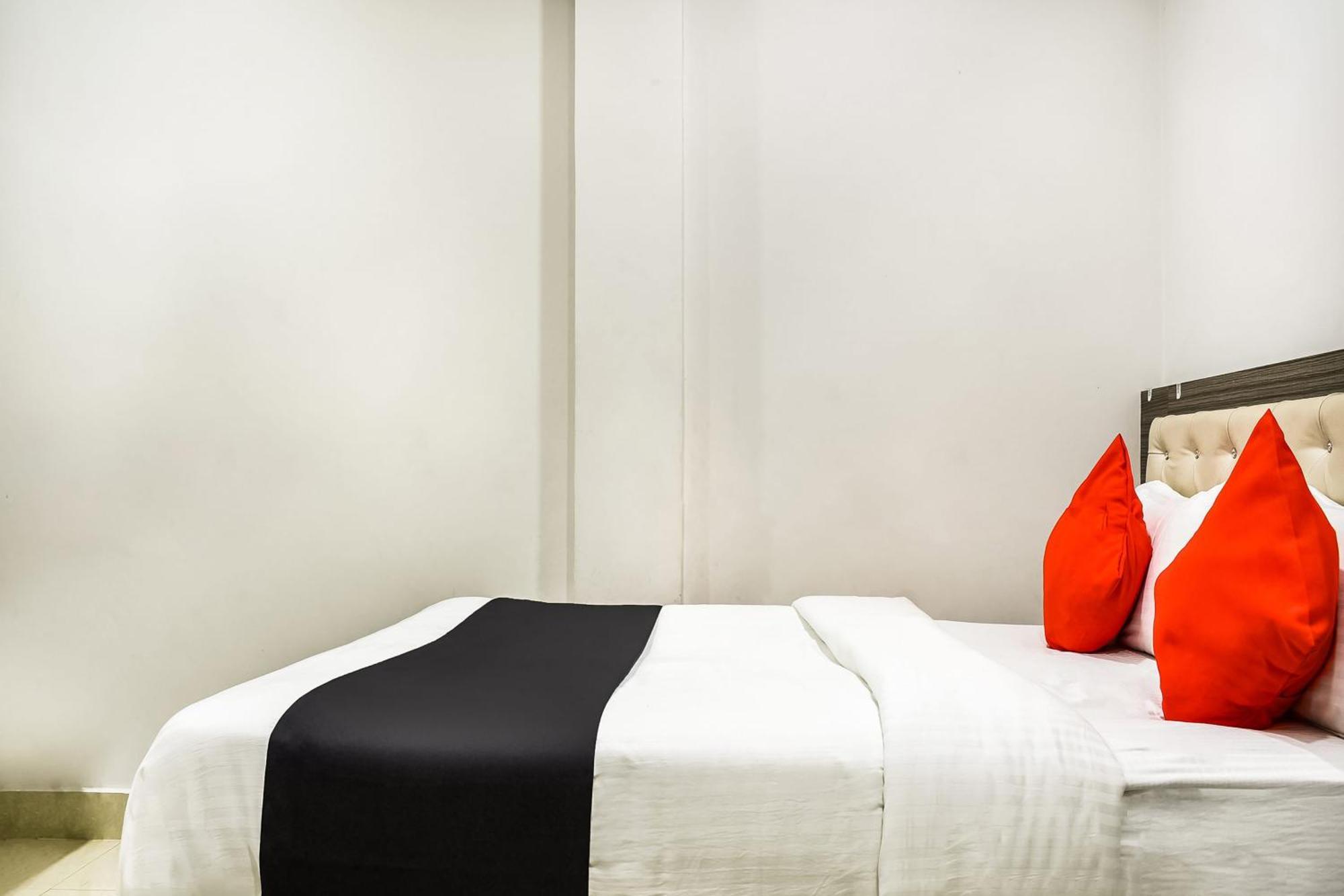 Capital O Jai Adisson Hotel Cuttack Buitenkant foto